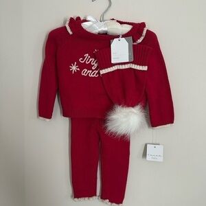 NWT Tahari Christmas Baby Outfit with adorable Hat . 3-6 months